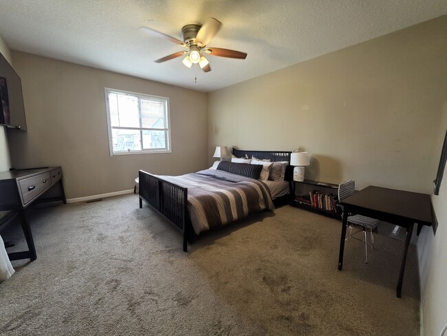 3825 Marigold Dr