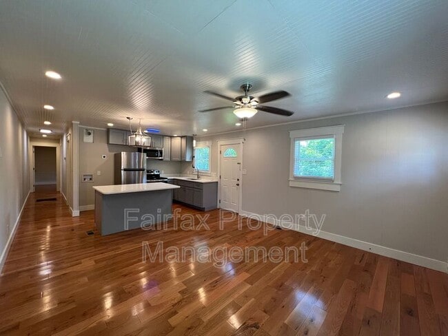 Building Photo - 1210 Gearwood Ave Unit A Rental