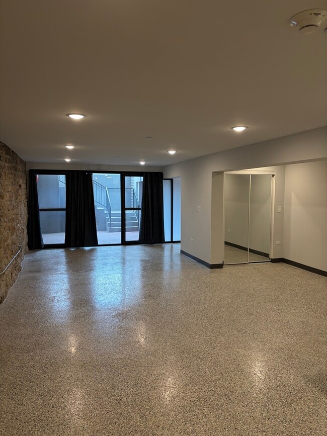 Photo - 1026 S State St