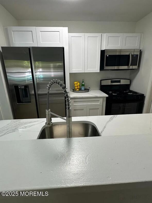 Photo - 28 Delavan Ct