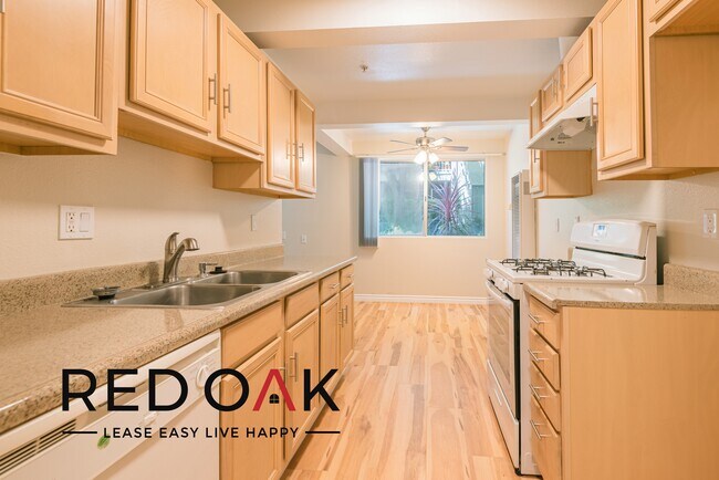 Photo - ~1 Month FREE~ Bright, Airy One Bedroom wi... Unidad 210