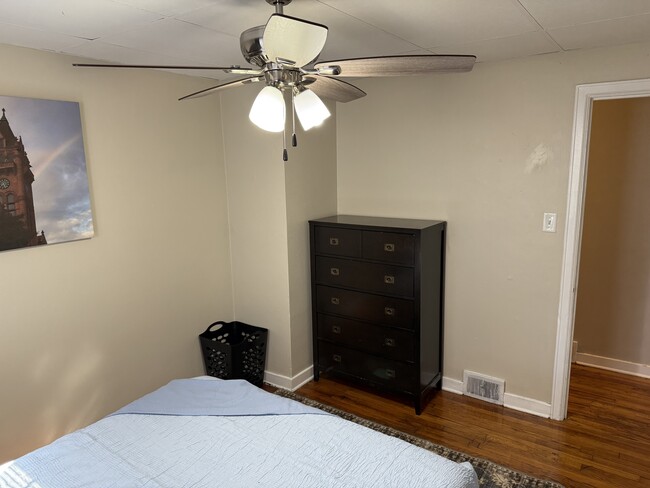 309.5 S Van Doren St