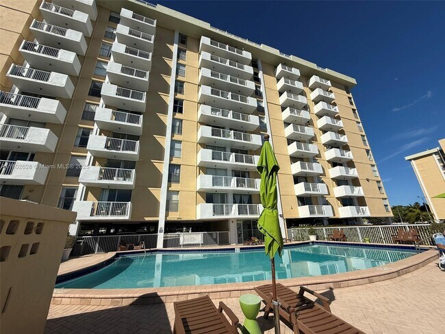 Photo - 2000 NE 135th St Condo Unit 309