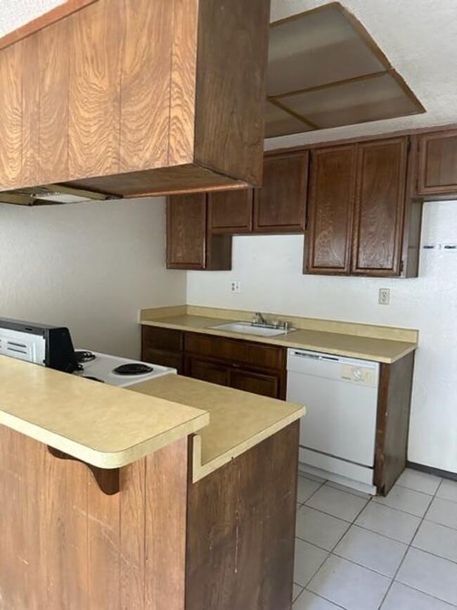 Photo - 3325-3327 Jayanne Way Unit 3325