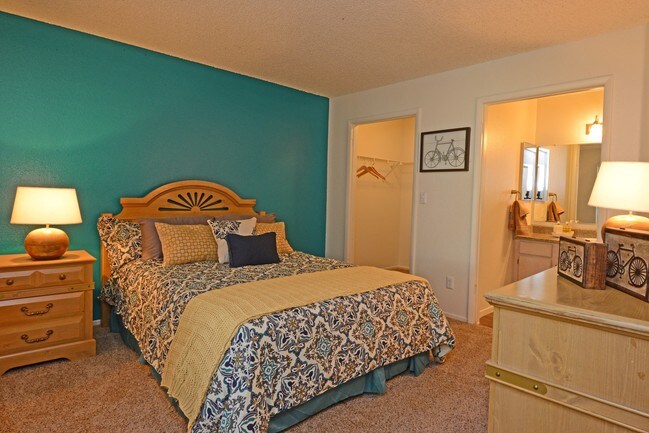 Photo - Galleria Palms Apartments