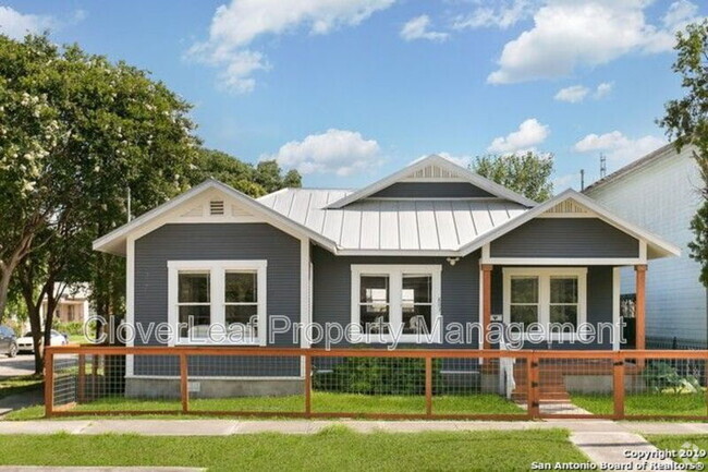 Building Photo - 803 Burleson St Rental