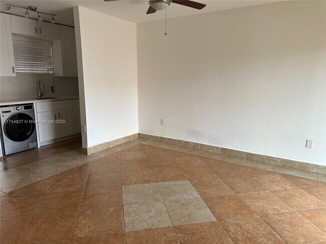 399 NW 72nd Ave Unit 310