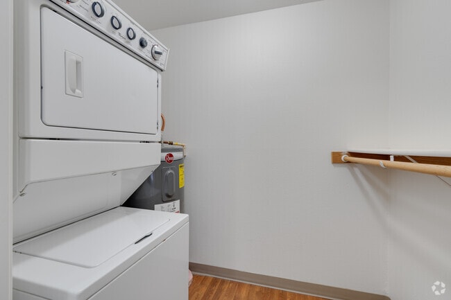 1BR, 1BA ADA - 740SF - Laundry Room - Jefferson Place Apartments