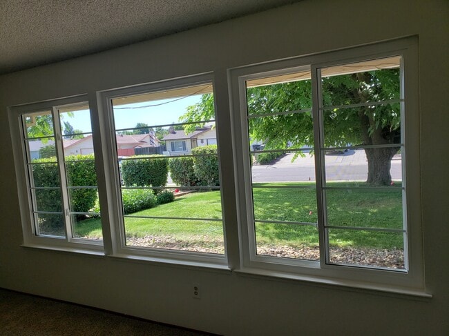 Photo - 9250 Medallion Way