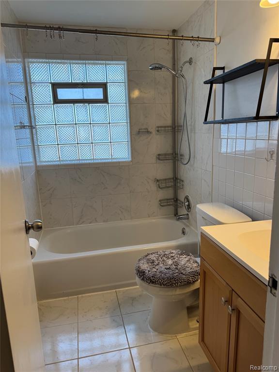 Photo - 1818 N Center St