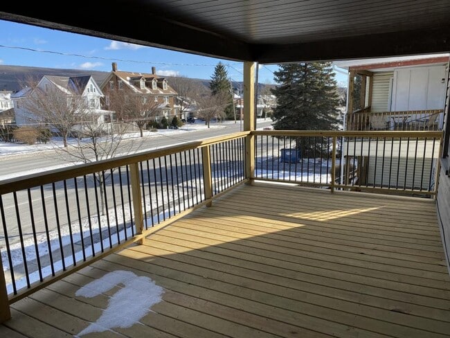 Photo - 210 Logan Blvd