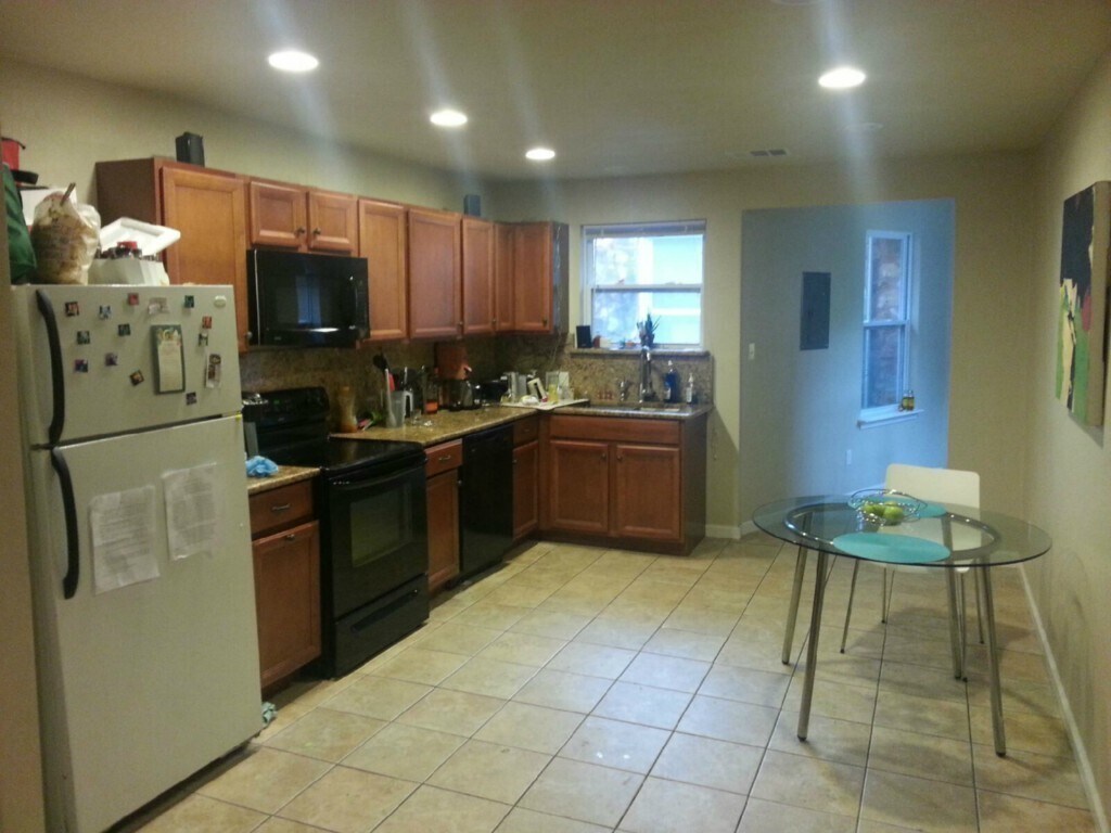 Photo - 818 E 30th St Unit 818 East 30th Street