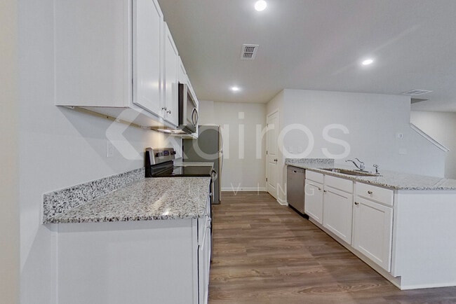 Photo - 329 Ironwood Ct