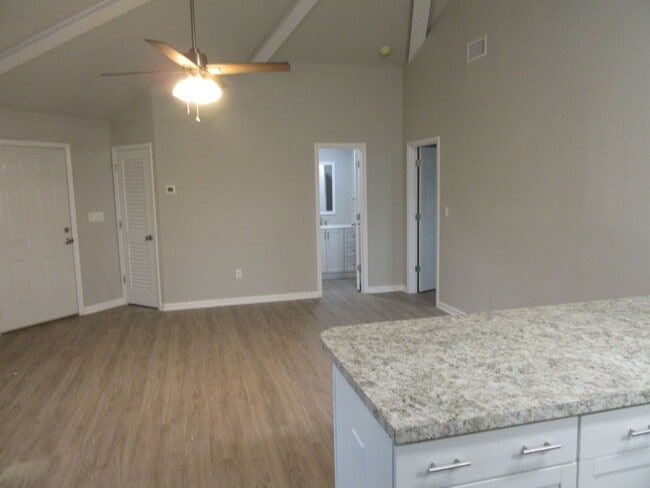 Photo - 1304 Grace Ave Unit 1304 B Grace Ave
