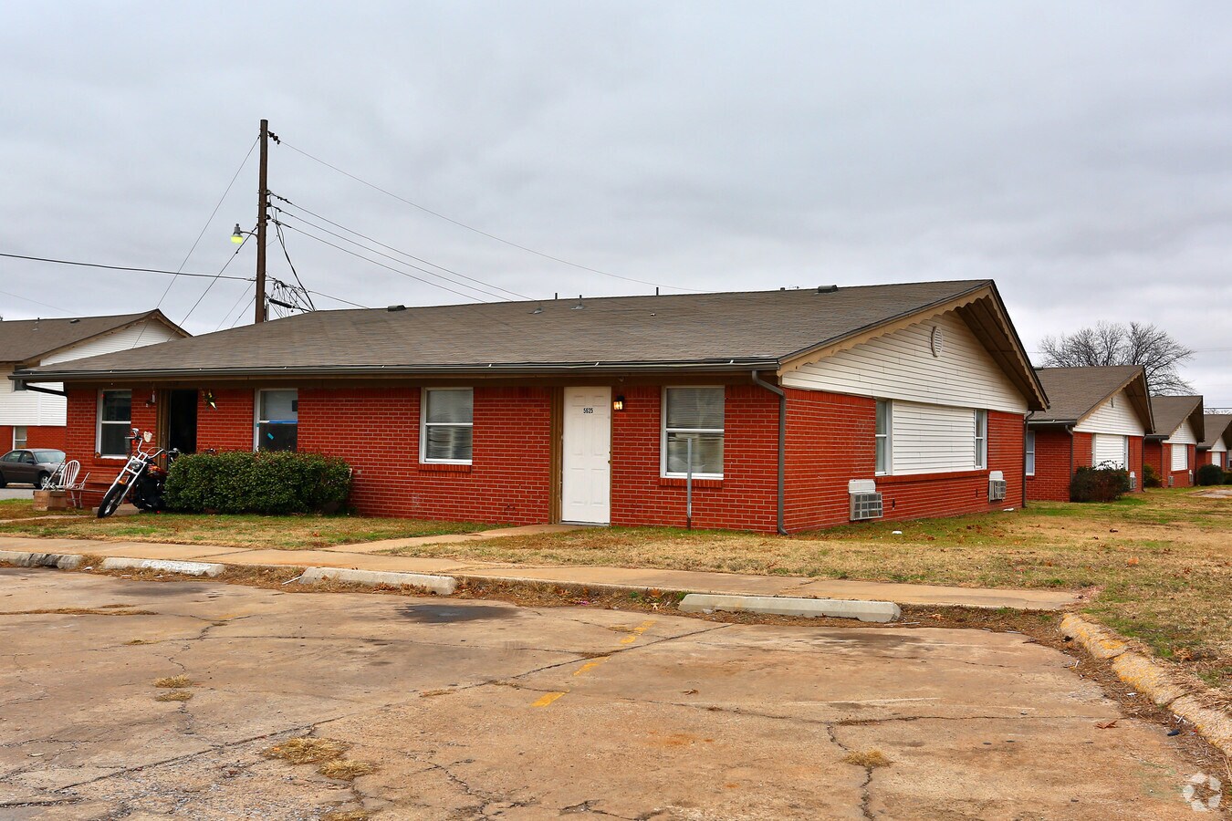 Hillcrest Apartments - Hillcrest Apartments