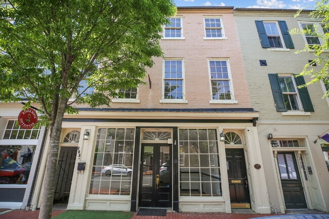 Building Photo - 710 Caroline St Unit Apt B