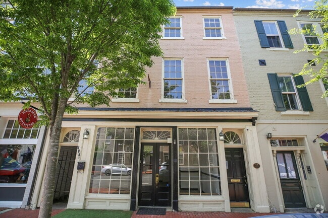 Building Photo - 710 Caroline St Unit Apt B
