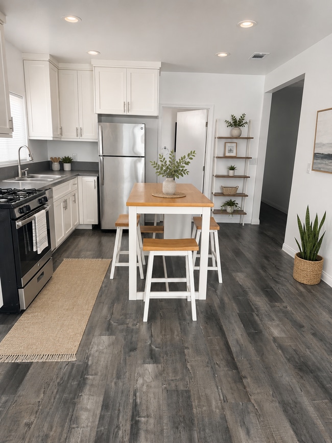 Photo - 1360 Meadowbrook Ave Unit 1360