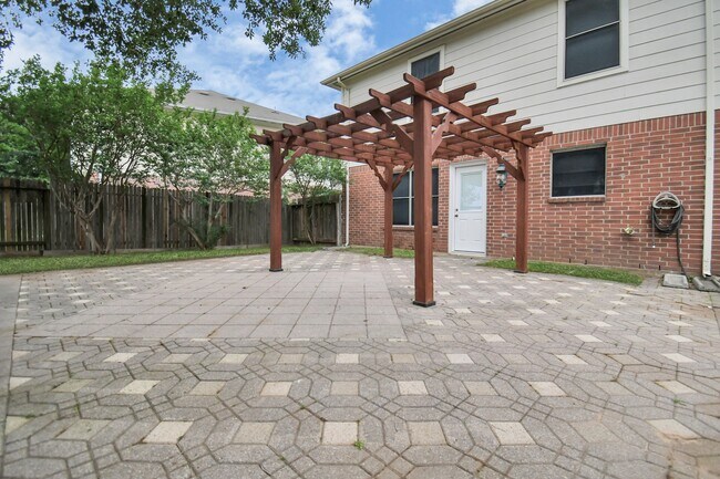 Photo - 3919 Rolling Springs Ln