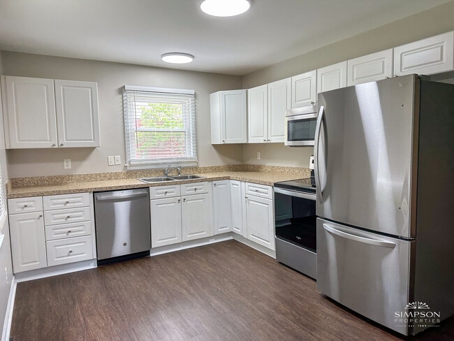 Photo - 408 Spring Hill Rd