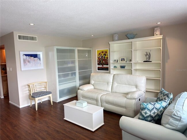Photo - 2650 Pearce Dr Unit 409