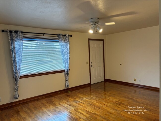 Photo - 509 16th St SW