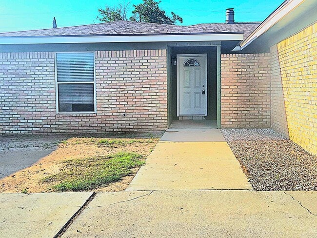 Building Photo - 3209 W Wadley Ave