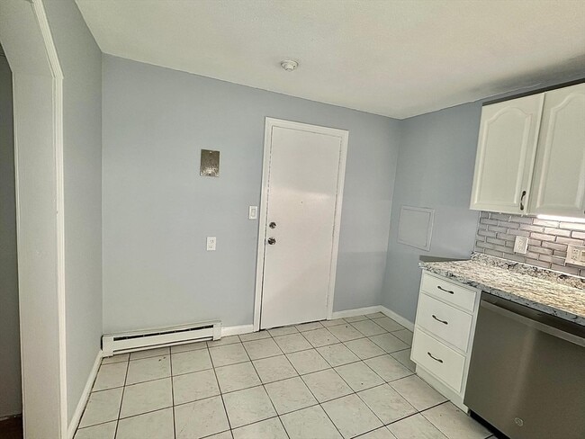 Photo - 4 Hazelwood Ave Unit 6