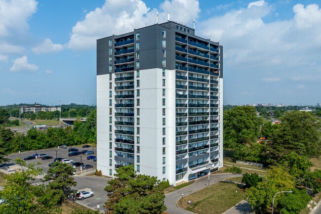 Photo - 580 The East Mall