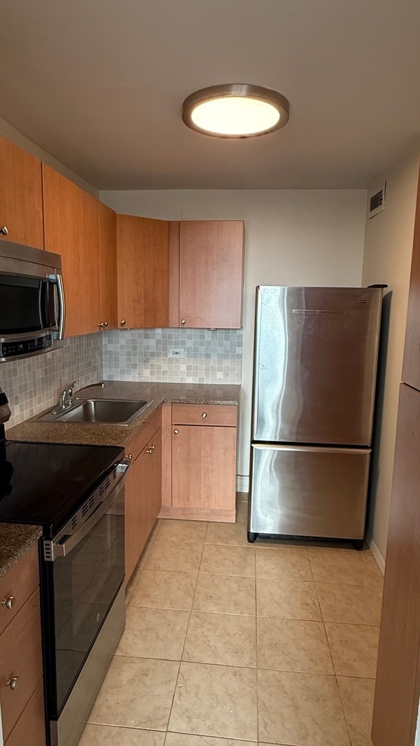 Photo - 1850 N Clark St Unit 810