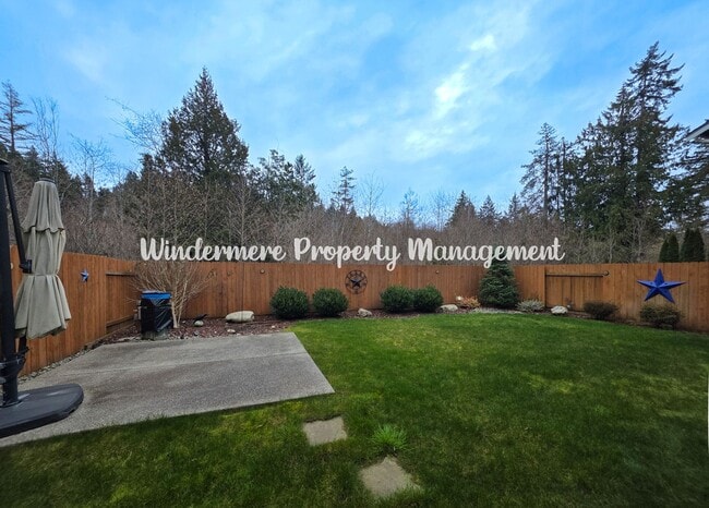 Photo - Gorgeous, Spacious 4 bed Home, CK Schools, LARGE fully fenced yard - A/C, close to trails and more!