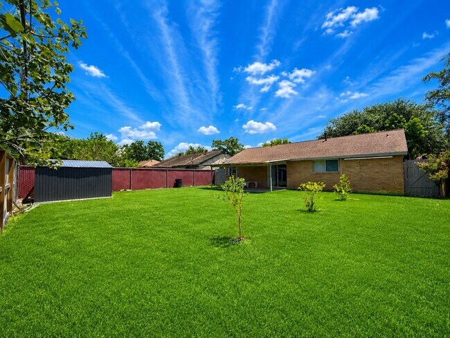 Photo - 723 Onaleigh Dr