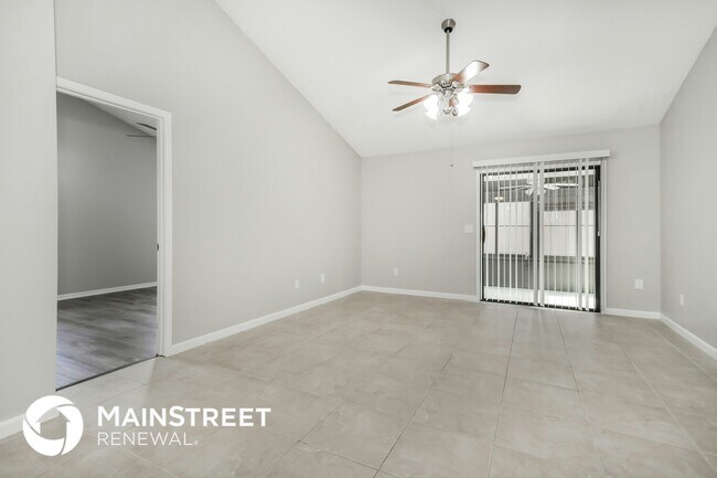 Photo - 9847 Paddlewheel Dr W