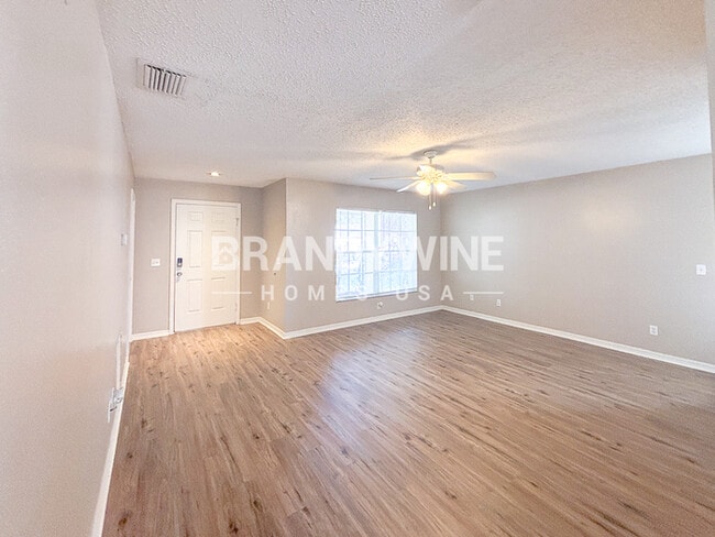 Photo - 323 Summer Sails Dr