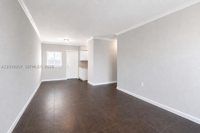 Building Photo - 521 NE 82nd St Unit 3