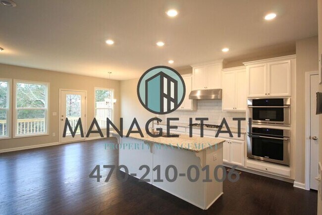 Photo - A gorgeous townhouse in the Suwanee Walk n...