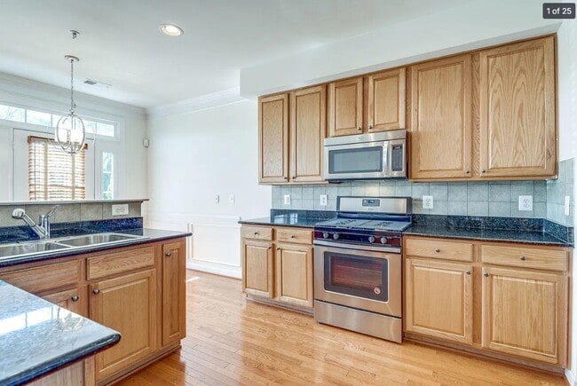 Building Photo - 2458 Curie Ct Unit 22