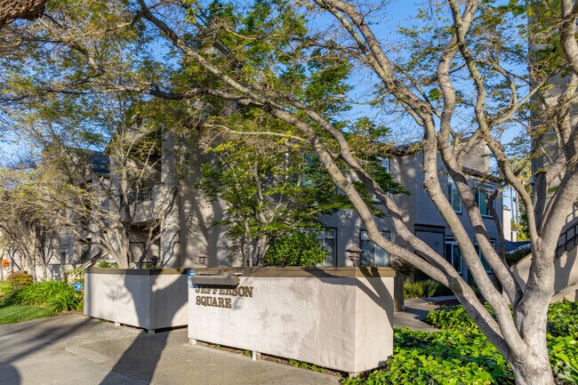 45 Hobson St Entrance - Jefferson Square