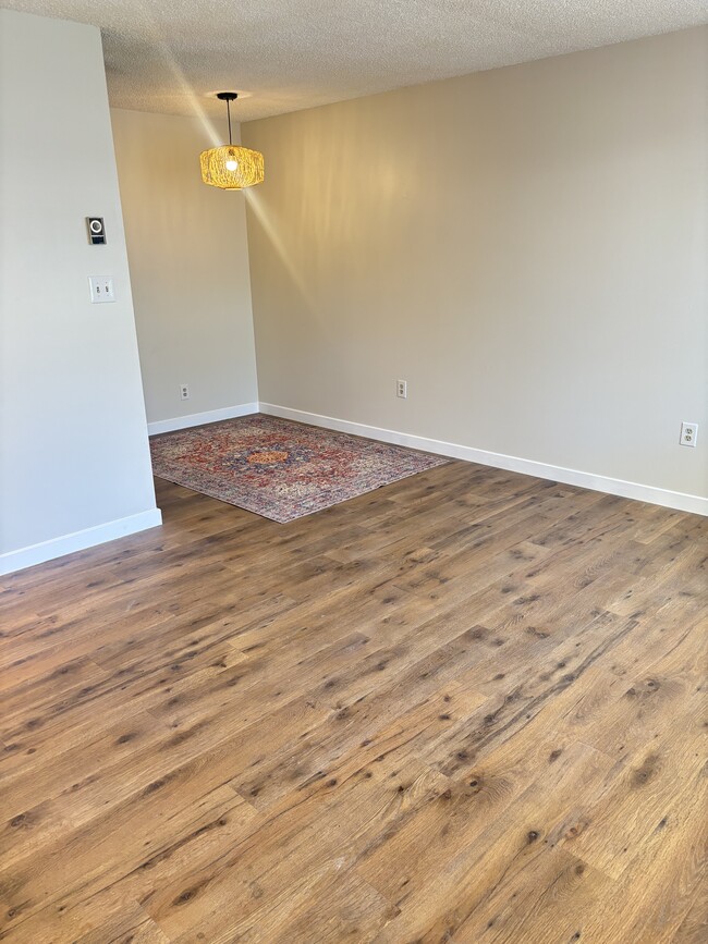 Photo - 404-406 S 9th Ave