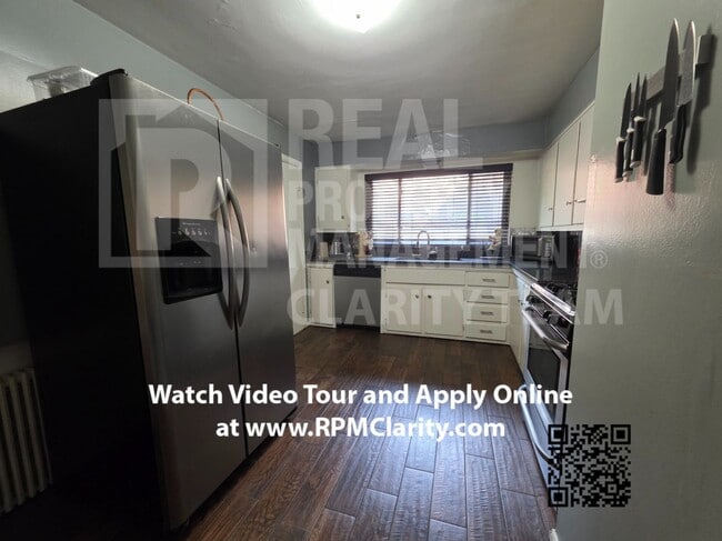 Photo - 2458 Kenwood Blvd Unit Lower