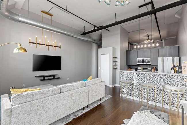 Photo - 1224 W Van Buren St Unit 304