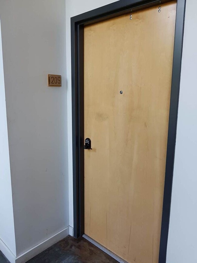 Photo - Available NOW- 1-Bd/1Ba in Werthan Lofts