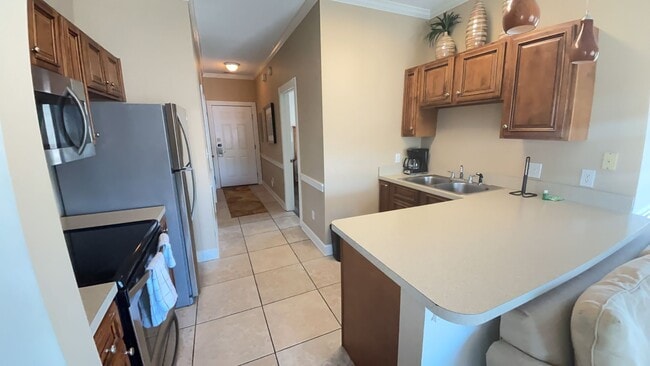 Building Photo - Nicely furnishd 2 bedroom/2 bath condo in ...