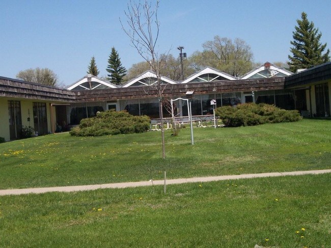 Photo - McLean Manor