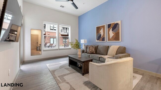 Building Photo - 3706 Goodwin Ave Unit 172