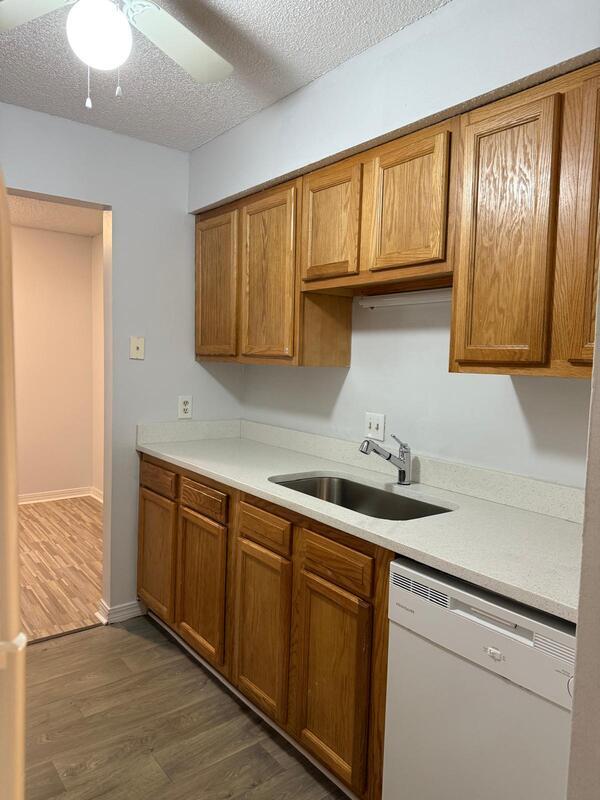 Photo - 459 Lombard St