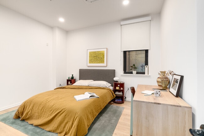2BR, 2.5BA - 1340SF - Primary Bedroom