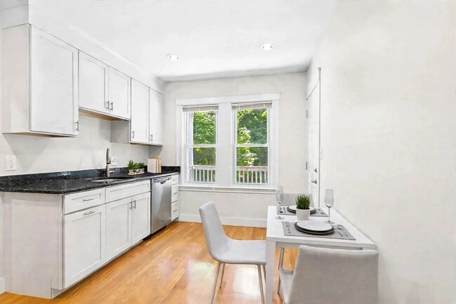 Photo - 9 Bailey St Unit 3