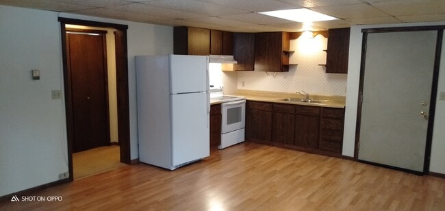 Kitchen/Dining - 432 Kit Blvd Unit 4