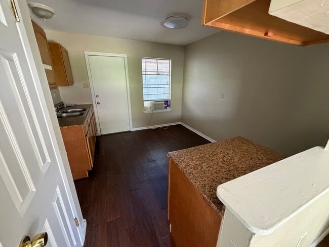Photo - 211 Baldwin Ave Unit 203